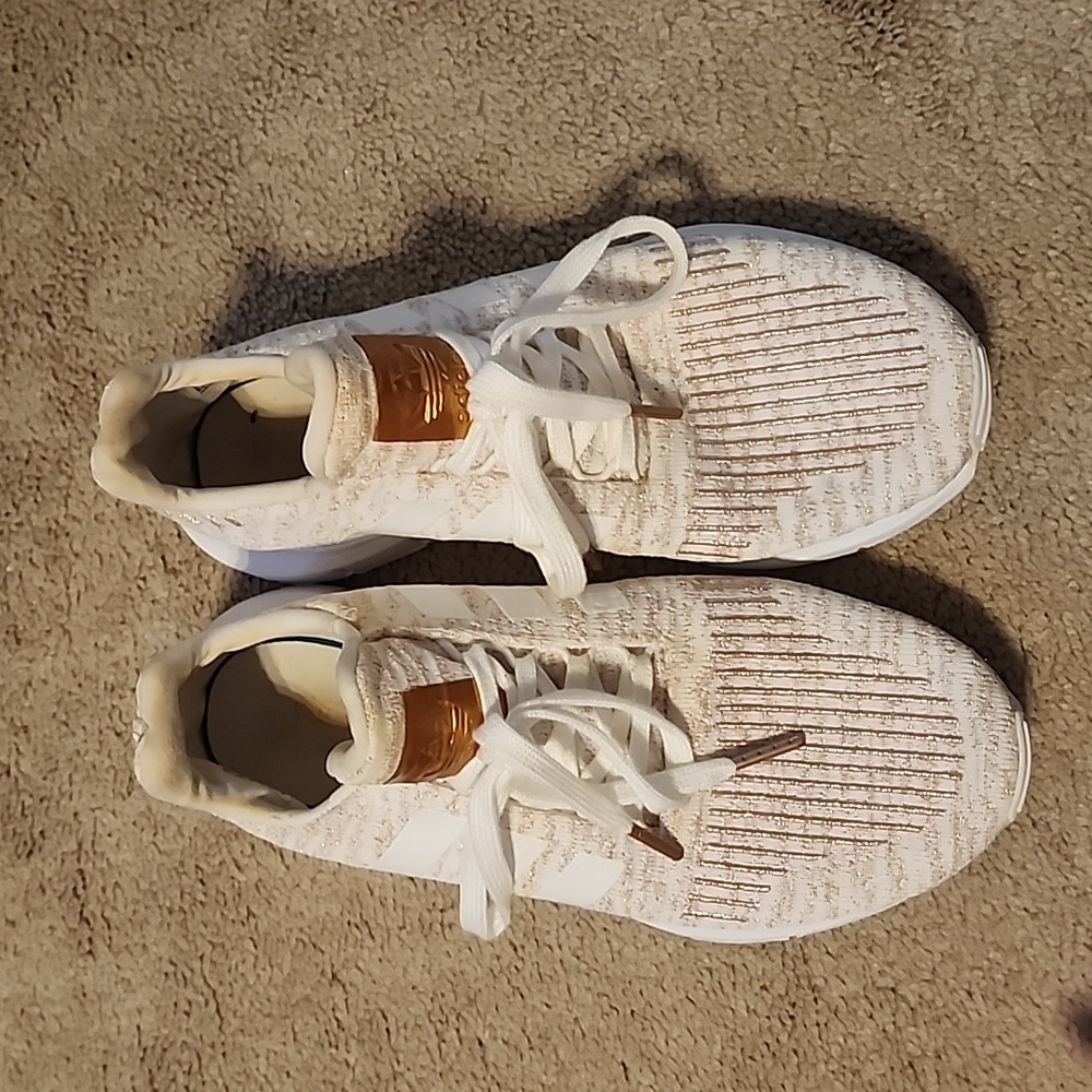 ADIDAS Run Swift Rose Gold and White size 8